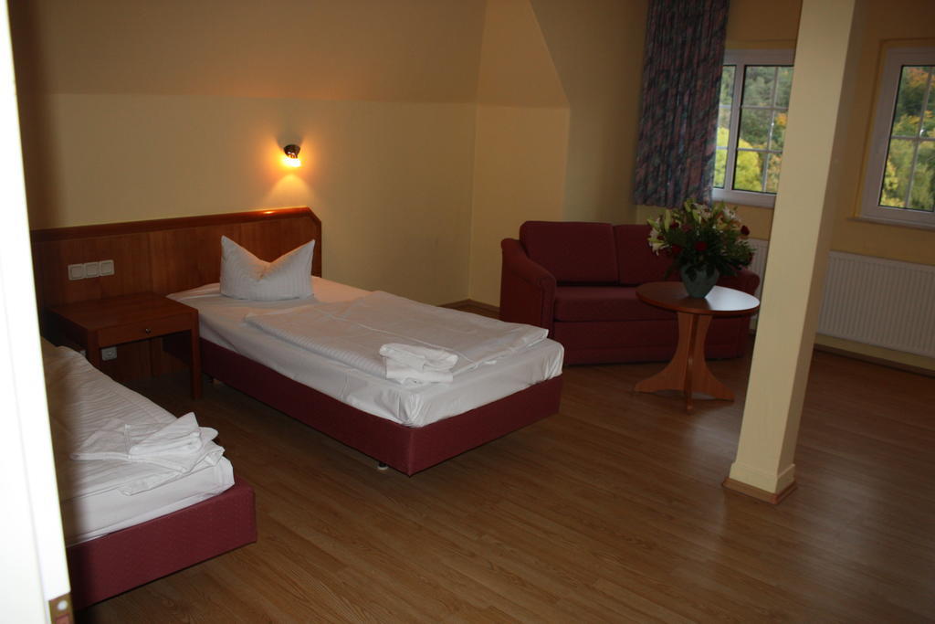Hotel Stubenberg Gernrode  객실 사진